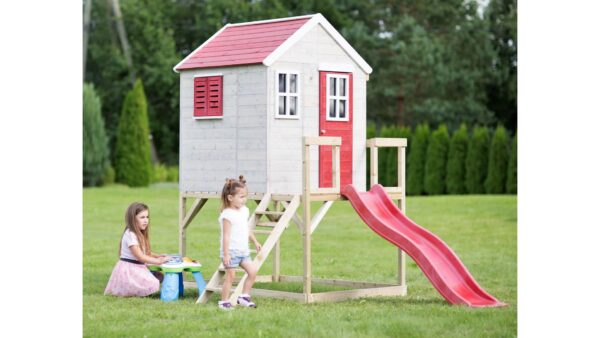 M22-K ház emelvénnyel és csúszdával + konyhai kiegészítő