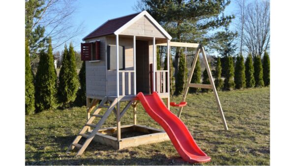 M9R-K Ház emelvénnyel, csúszdával és egy hintával + konyhai kiegészítő